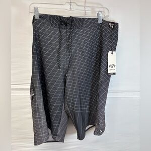 New With Tags Billabong Fluid Pro performance boardshorts Size 38
